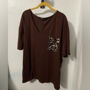 SHEIN Brown Short Sleeve Tee with Leopard Pocket
